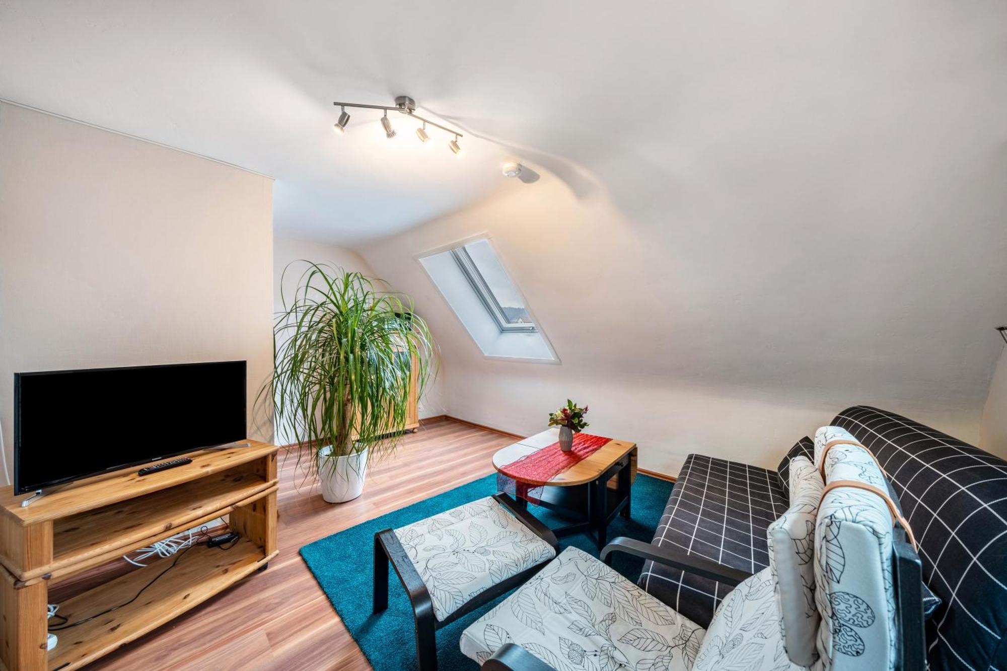 האוסאך Ferienwohnung Burgblick מראה חיצוני תמונה